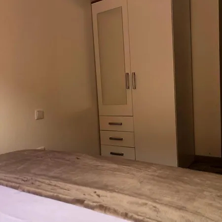 Atico Europa, Estacion