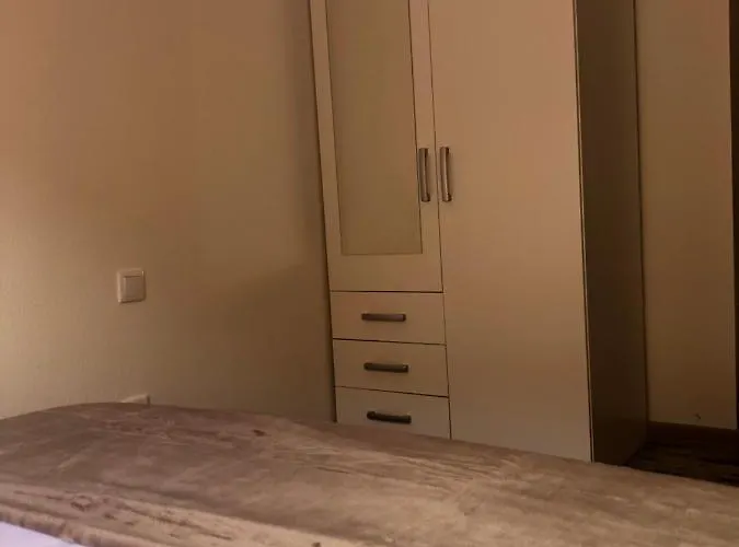 Atico Europa, Estacion